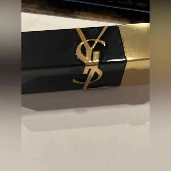 YSL Rouge Pur Couture “The Bold” Lipstick - Nude Lavalliere (Soft Rose Gold) - Picture 9 of 9